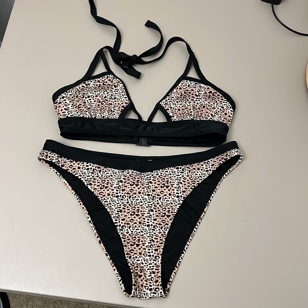 Womens cheetah print bikini .. size M